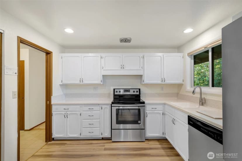 Property photo for 24832 12th Avenue S, Des Moines photo 13