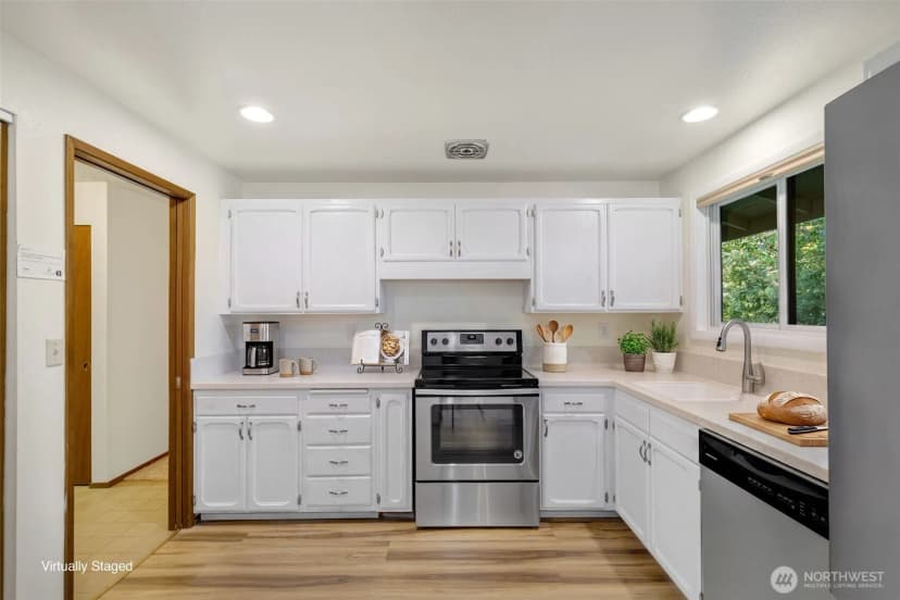 Property photo for 24832 12th Avenue S, Des Moines photo 12