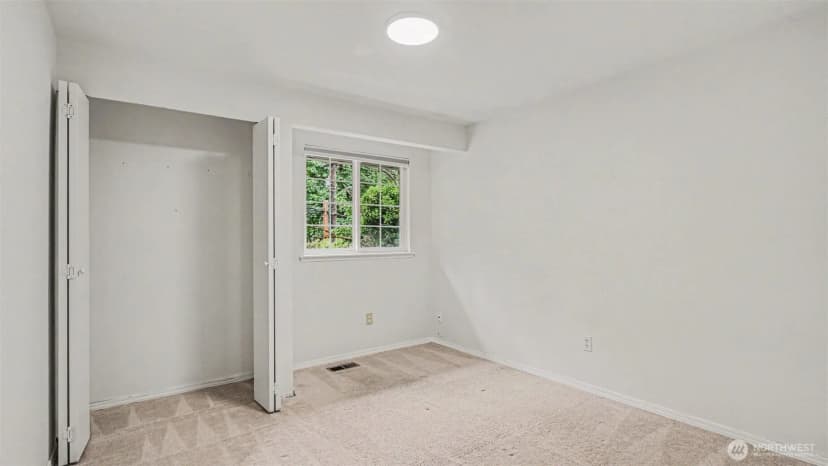 Property photo for 9605 132nd Street, Kirkland photo 11