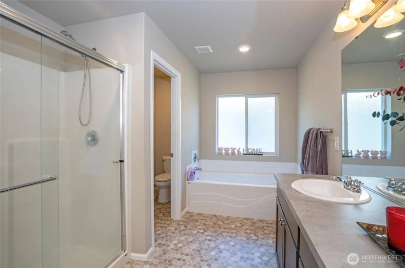Property photo for 3234 Hanna Drive Ne, Lacey photo 27