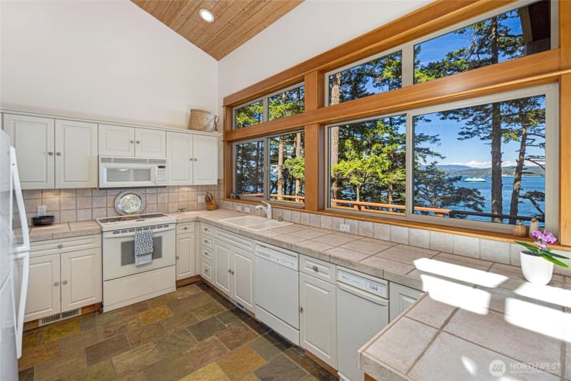 Property photo for 976 San Juan Drive, Friday Harbor photo 10