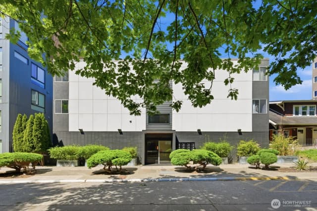 Property photo for 4731 12th Avenue Ne, Seattle photo 2