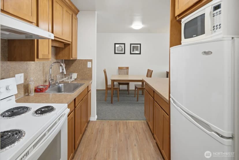 Property photo for 4731 12th Avenue Ne, Seattle photo 13