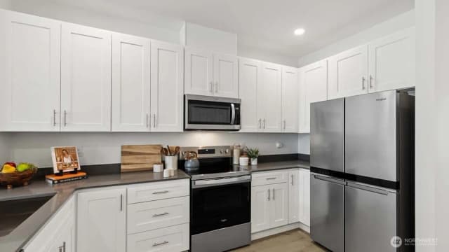 Property photo for 16830 20th Avenue W #d6, Lynnwood photo 3