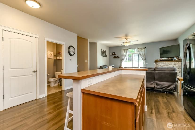 Property photo for 23503 79th Avenue E, Graham photo 16