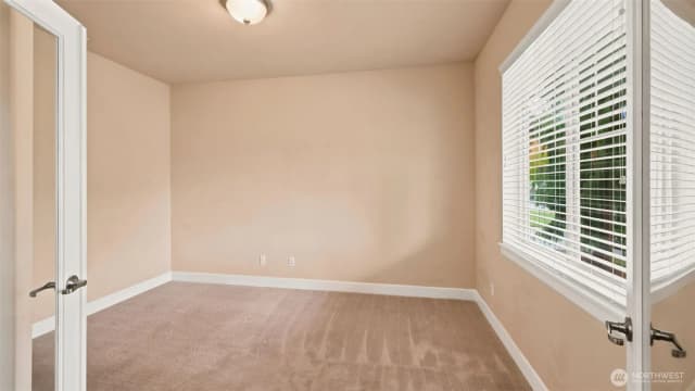 Property photo for 6706 Elaine Avenue Se, Auburn photo 4
