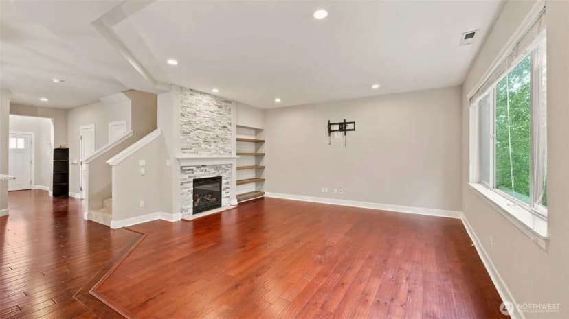 Property photo for 6706 Elaine Avenue Se, Auburn photo 9