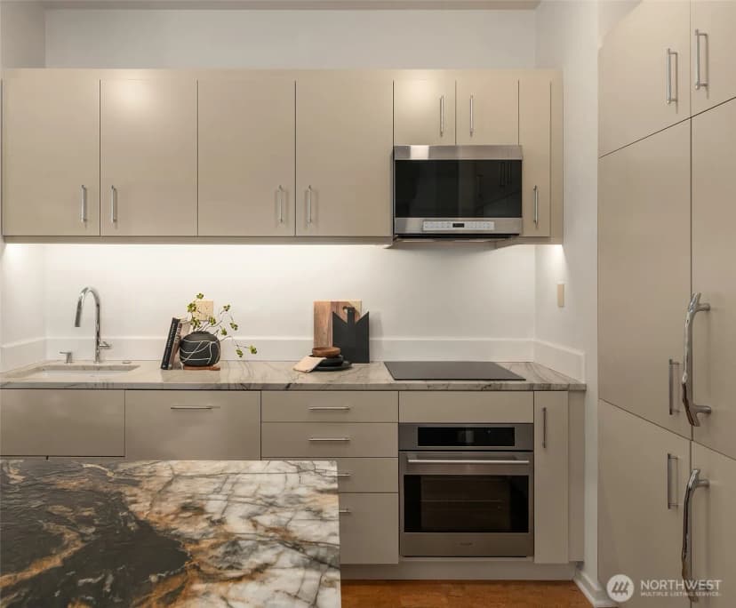Property photo for 98 Union Street #810, Seattle photo 14
