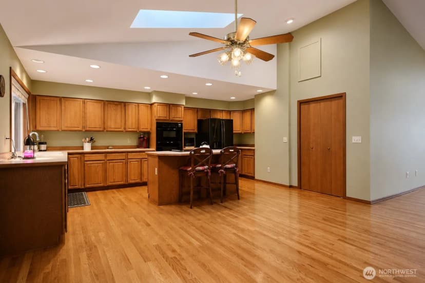 Property photo for 7411 71st Avenue Ct Sw, Lakewood photo 12