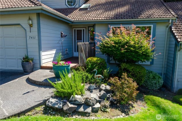 Property photo for 7411 71st Avenue Ct Sw, Lakewood photo 3