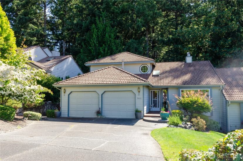Property photo for 7411 71st Avenue Ct Sw, Lakewood photo 2