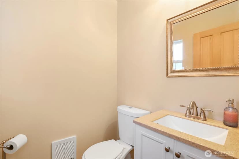 Property photo for 360 Ne Max William Loop, Poulsbo photo 12