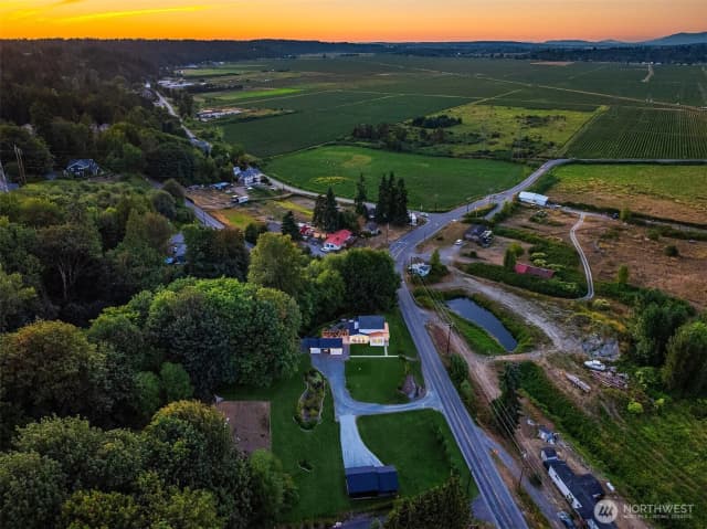 Property photo for 6514 E Lowell Larimer Road, Snohomish