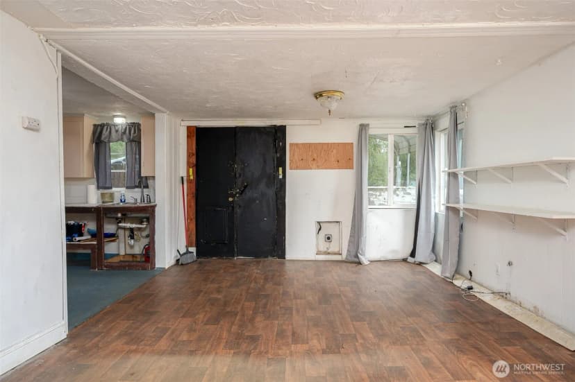 Property photo for 618 N 3rd Avenue, Kelso photo 8