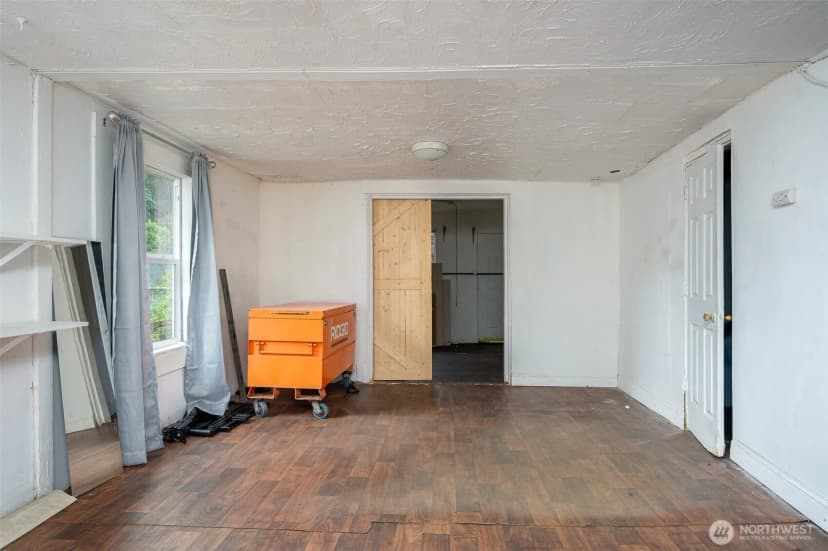 Property photo for 618 N 3rd Avenue, Kelso photo 6