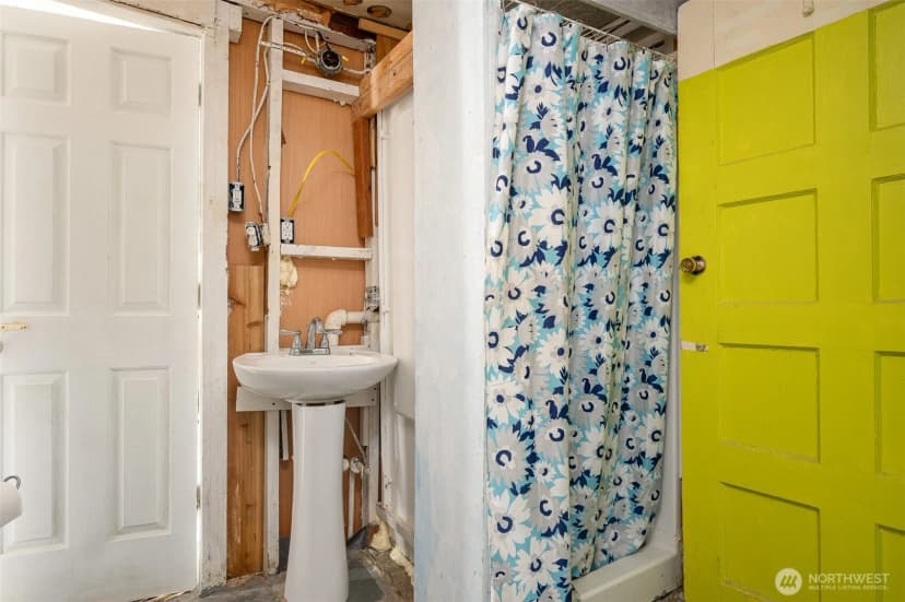 Property photo for 618 N 3rd Avenue, Kelso photo 17