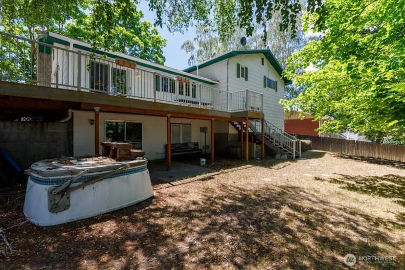 Property photo for 21 Diamond Street, Electric City photo 33