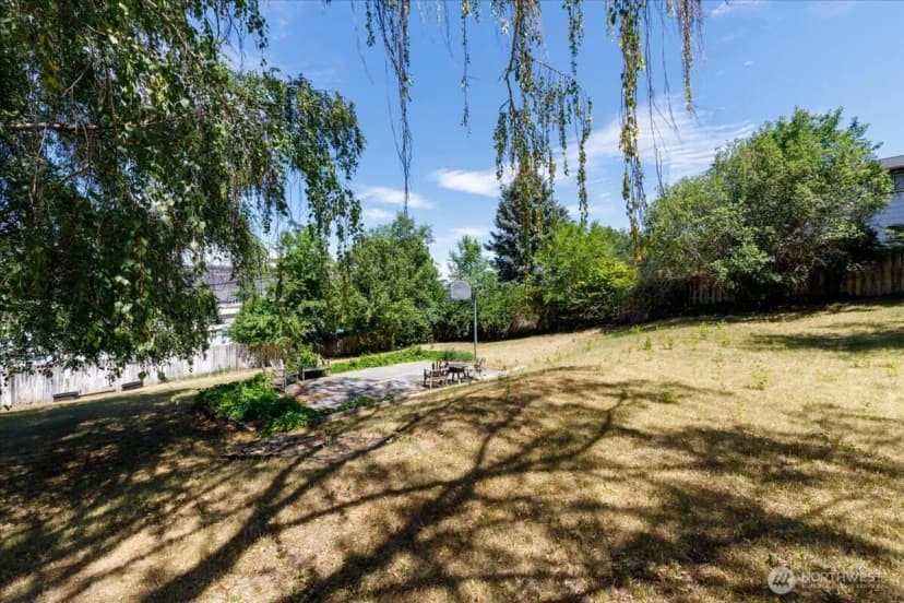 Property photo for 21 Diamond Street, Electric City photo 32