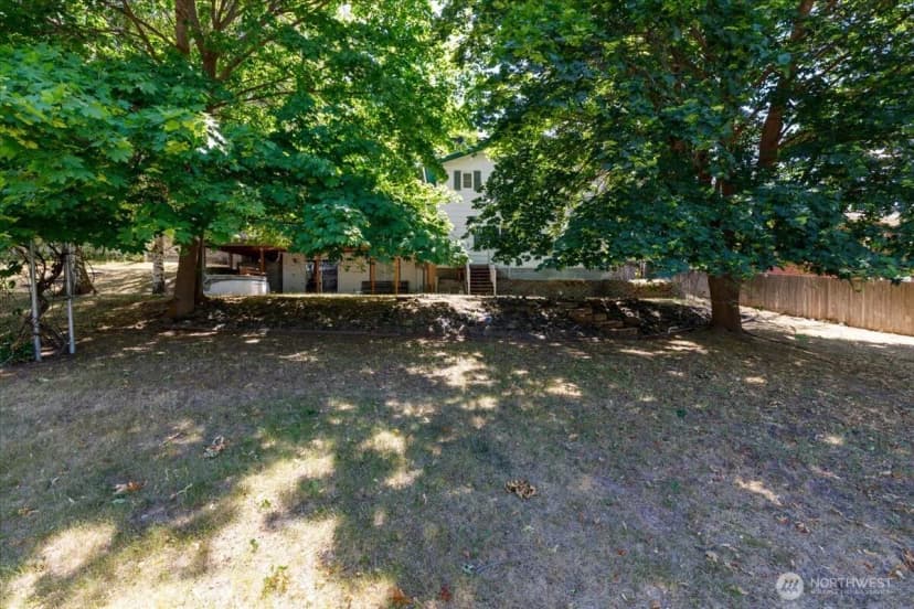 Property photo for 21 Diamond Street, Electric City photo 31