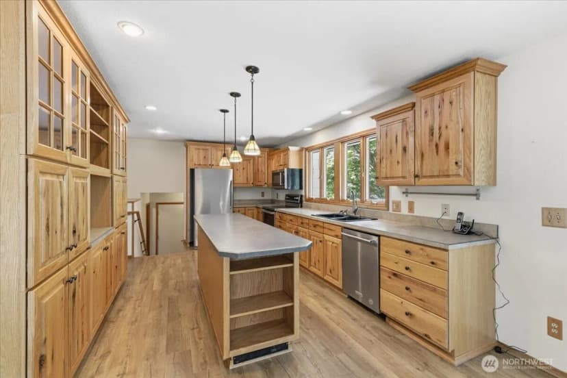 Property photo for 21 Diamond Street, Electric City photo 8