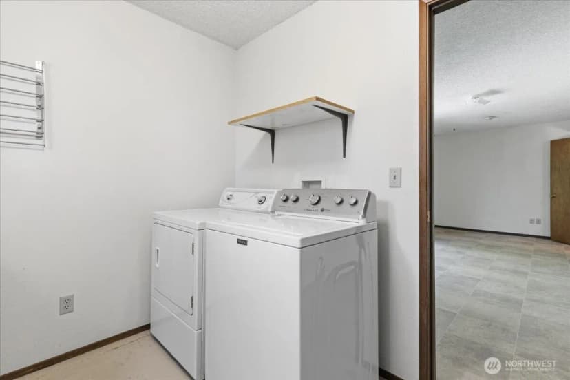 Property photo for 21 Diamond Street, Electric City photo 18