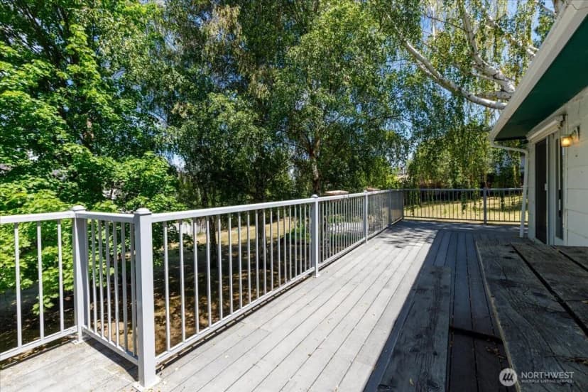 Property photo for 21 Diamond Street, Electric City photo 27