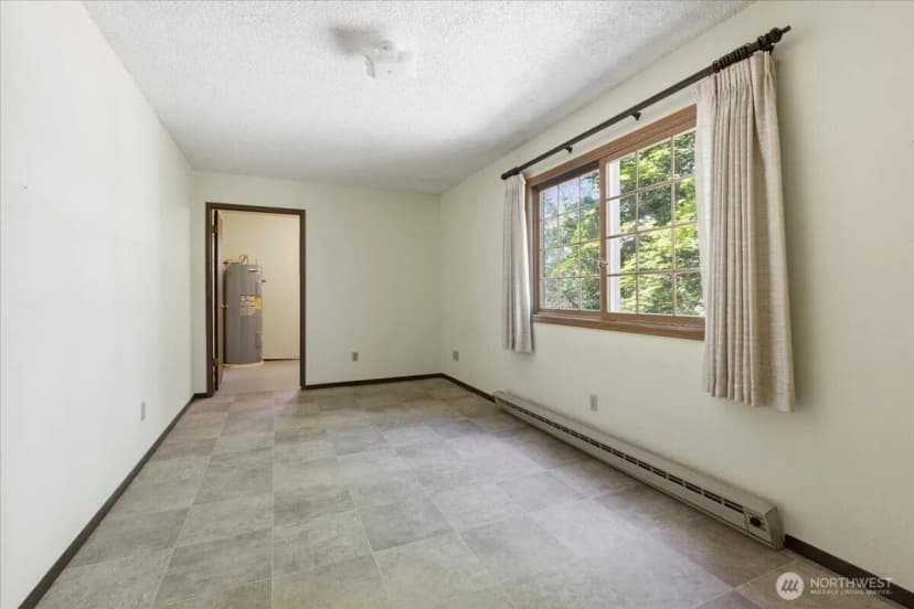 Property photo for 21 Diamond Street, Electric City photo 17