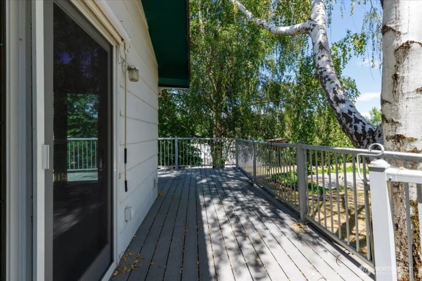 Property photo for 21 Diamond Street, Electric City photo 25