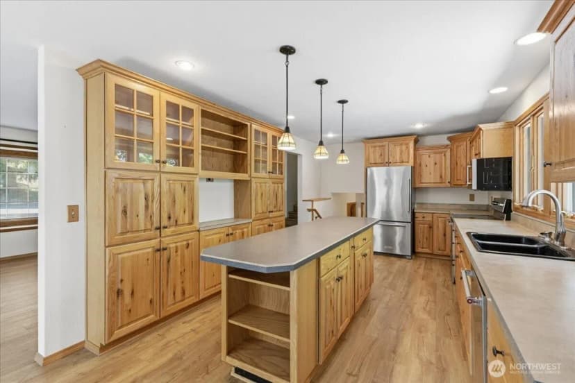 Property photo for 21 Diamond Street, Electric City photo 9