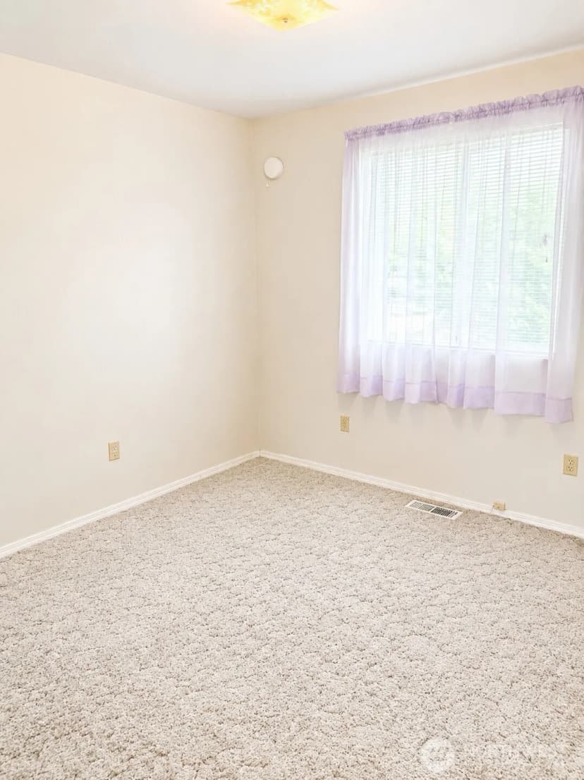 Property photo for 8 Orchard Loop S., Tonasket photo 13