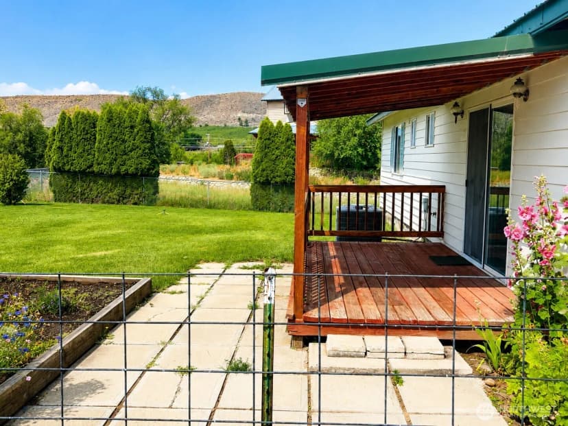 Property photo for 8 Orchard Loop S., Tonasket photo 14