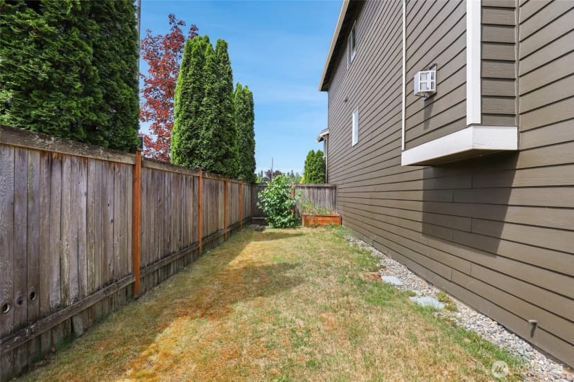 Property photo for 27132 106th Avenue Se, Kent photo 18