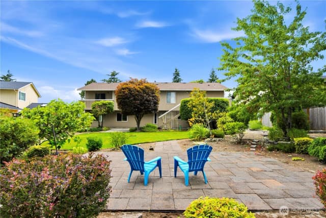 Property photo for 14225 Se 44th Street, Bellevue photo 3