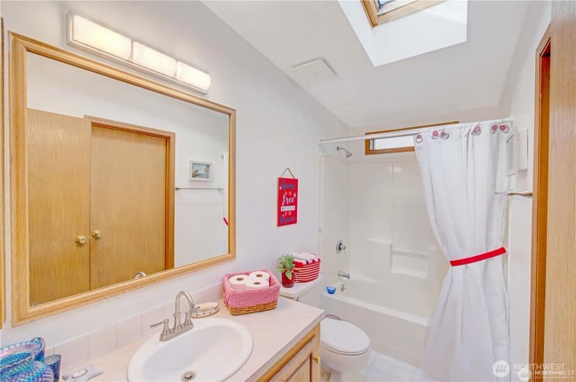 Property photo for 1831 198th Place, Long Beach photo 18