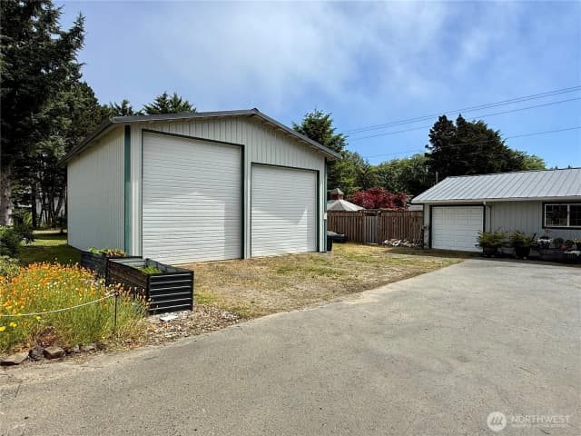 Property photo for 12912 N Alley, Long Beach photo 2
