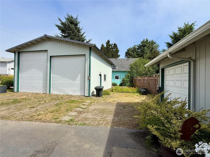 Property photo for 12912 N Alley, Long Beach photo 38