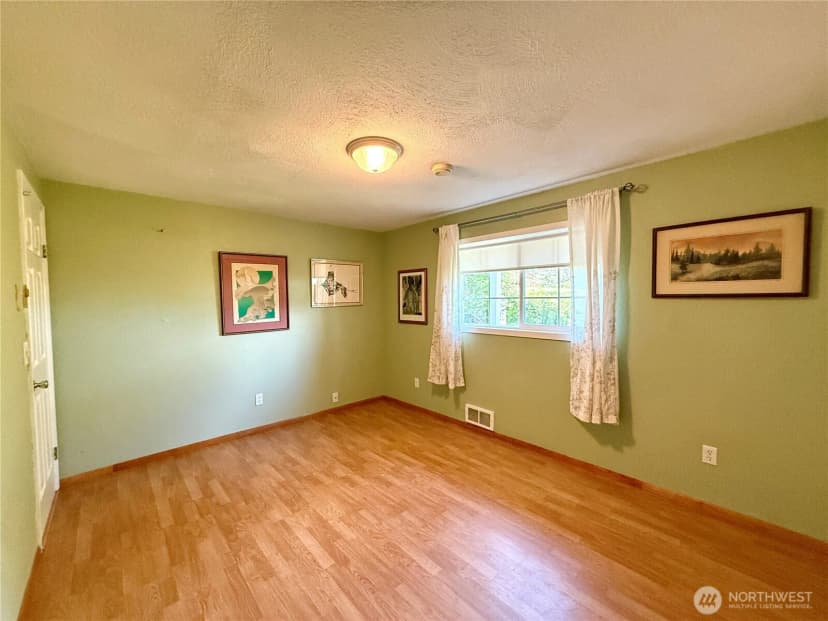 Property photo for 12912 N Alley, Long Beach photo 19