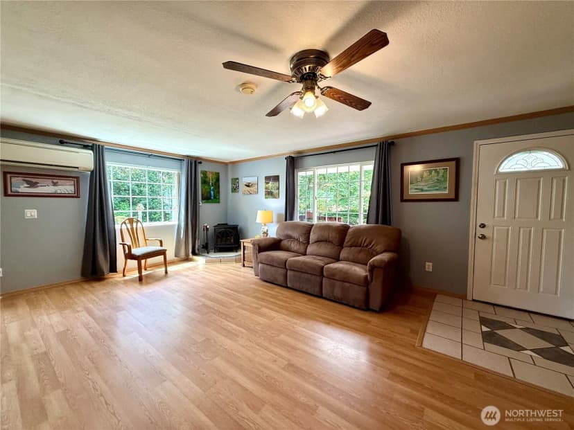 Property photo for 12912 N Alley, Long Beach photo 9