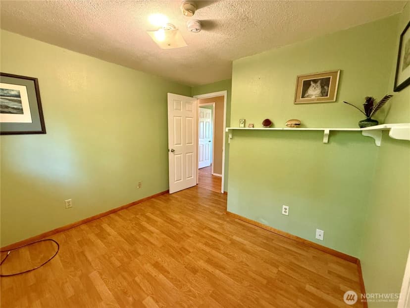Property photo for 12912 N Alley, Long Beach photo 22