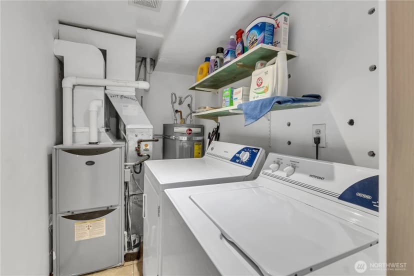 Property photo for 13025 Ambaum Boulevard Sw, Burien photo 27