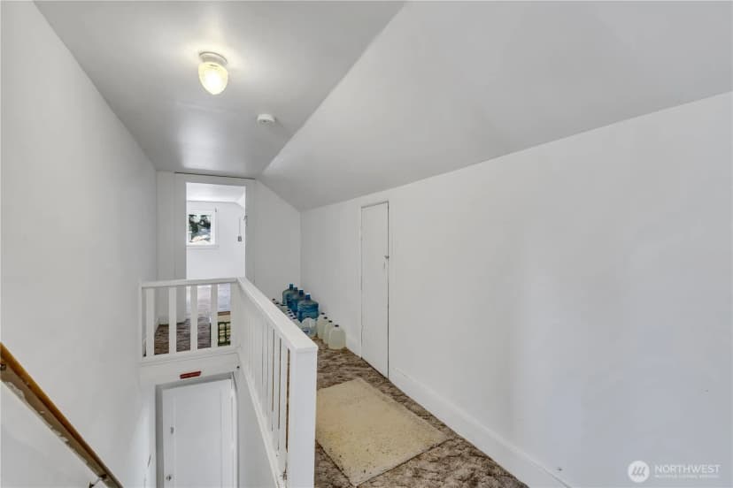 Property photo for 13025 Ambaum Boulevard Sw, Burien photo 16