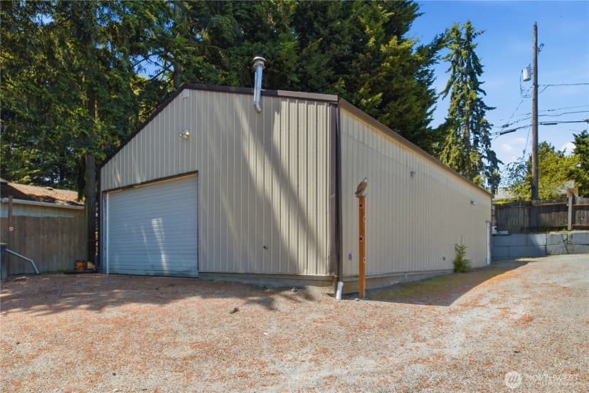 Property photo for 13025 Ambaum Boulevard Sw, Burien photo 28