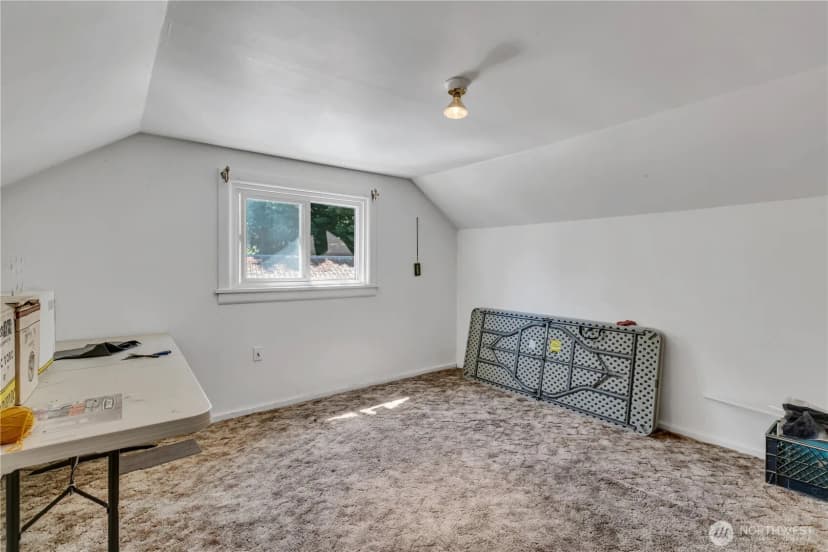 Property photo for 13025 Ambaum Boulevard Sw, Burien photo 18