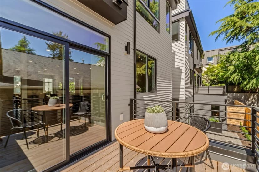 Property photo for 4460 Midvale Avenue N, Seattle photo 35