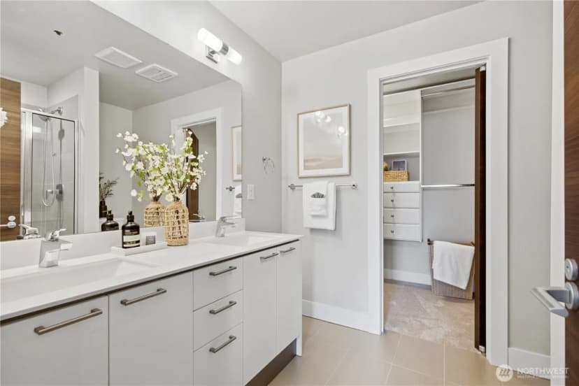 Property photo for 522 Glacier Walk Se, Sammamish photo 19