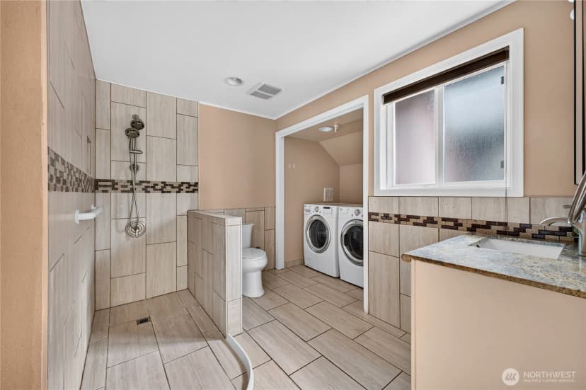 Property photo for 6502 Avondale Road Sw #4, Lakewood photo 19