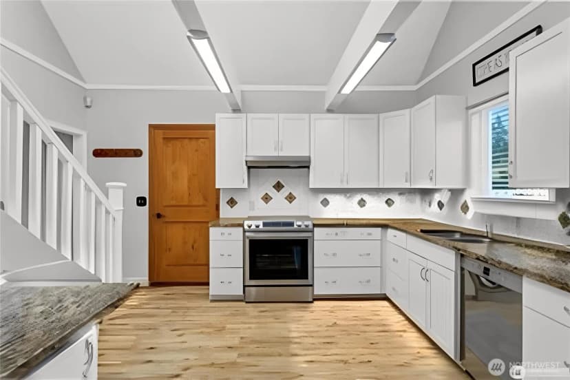 Property photo for 6502 Avondale Road Sw #4, Lakewood photo 11