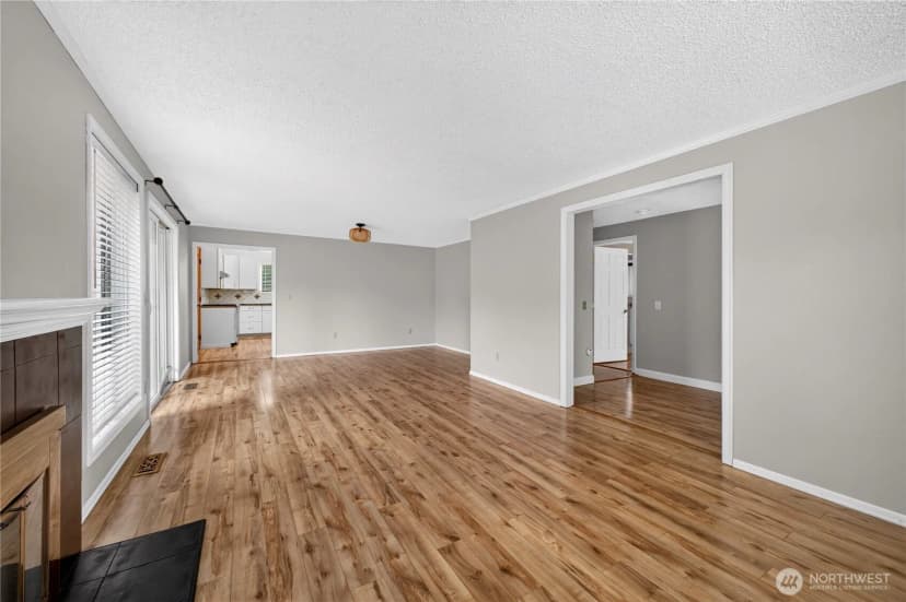 Property photo for 6502 Avondale Road Sw #4, Lakewood photo 7