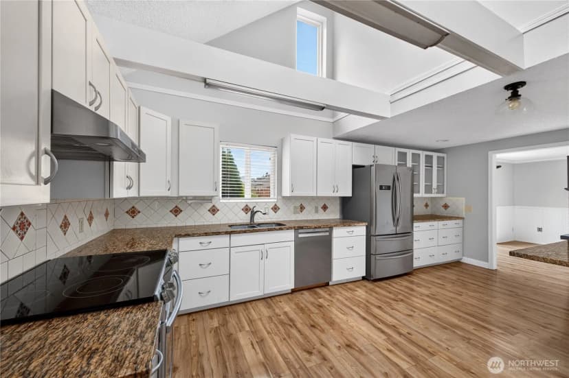 Property photo for 6502 Avondale Road Sw #4, Lakewood photo 10