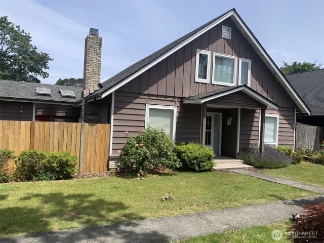 Property photo for 6502 Avondale Road Sw #4, Lakewood photo 2